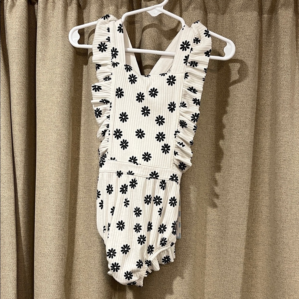 NWT Cat & Jack Black Floral Ruffle Bodysuit